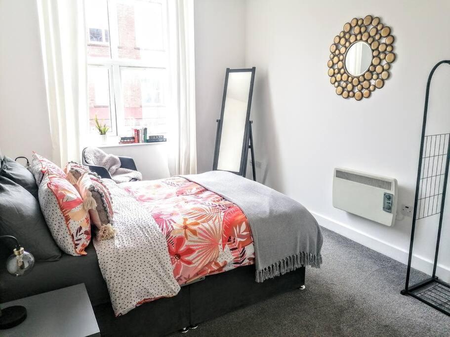 Stylish & Cosy Abode With Free Parking. *